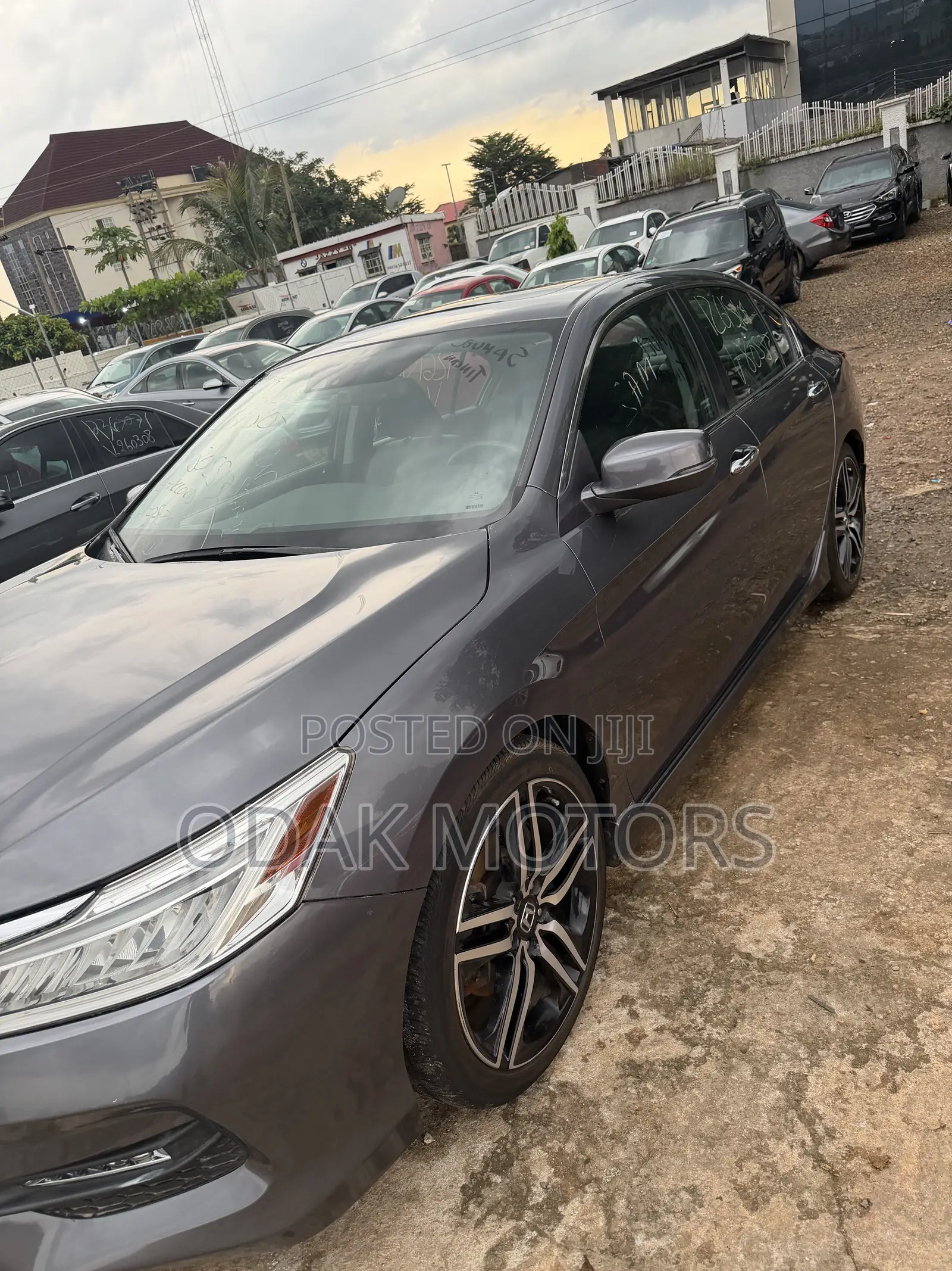 Honda Accord Touring 4dr Sedan FWD (3.5L 6cyl 6A) 2016 Gray