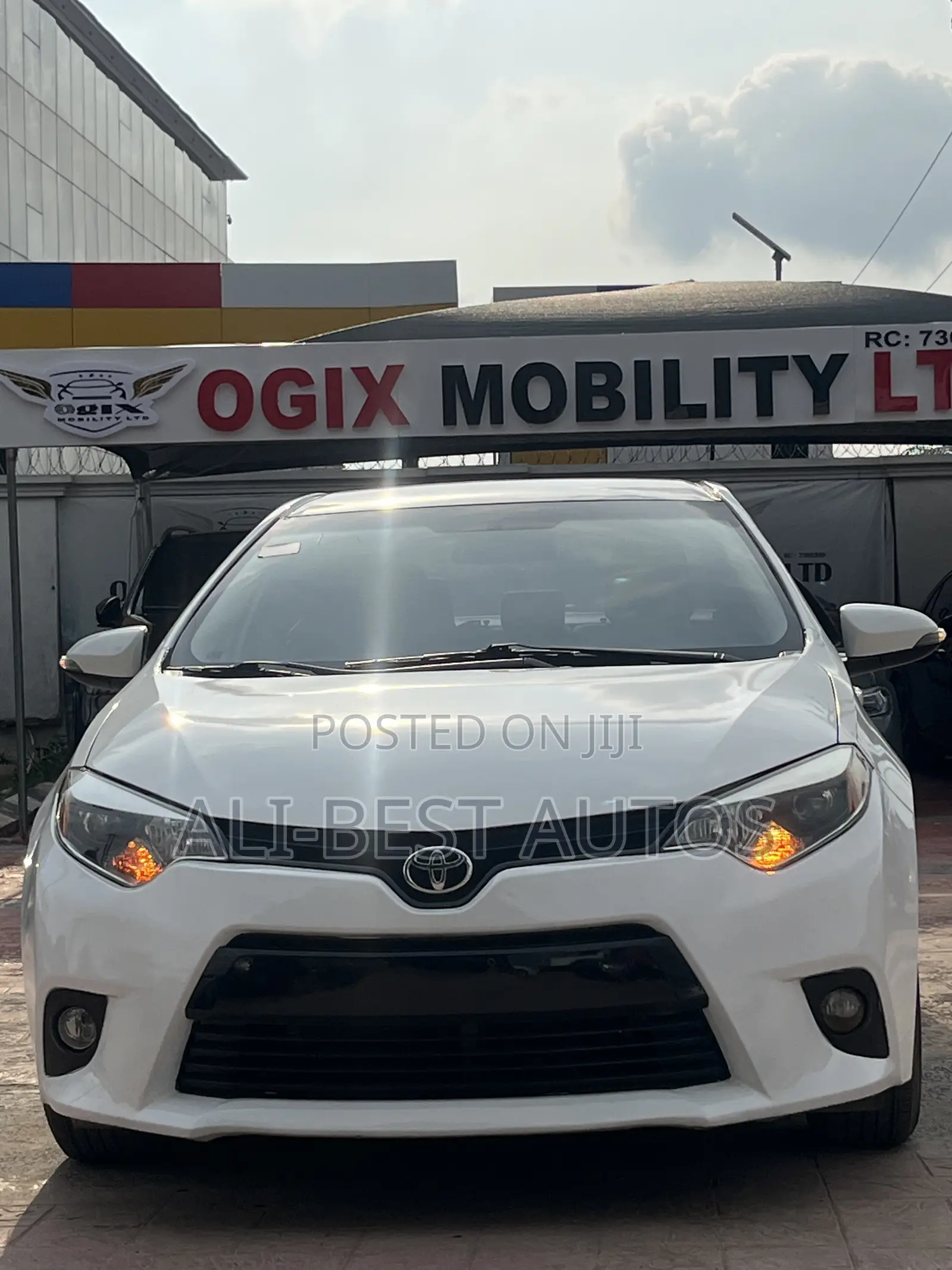 Toyota Corolla 2015 White