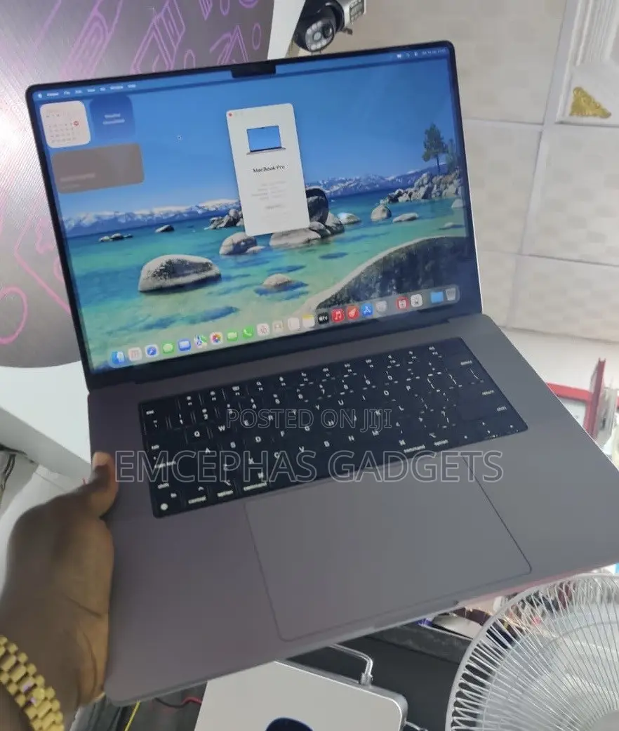 Laptop Apple MacBook Pro 2021 M1 Max 64GB Apple M1 Max SSD 1T