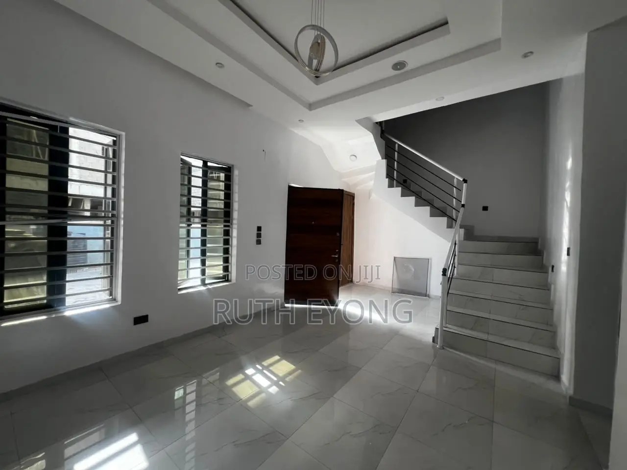 4bdrm Townhouse / Terrace in Off Spg Road Ologolo for rent