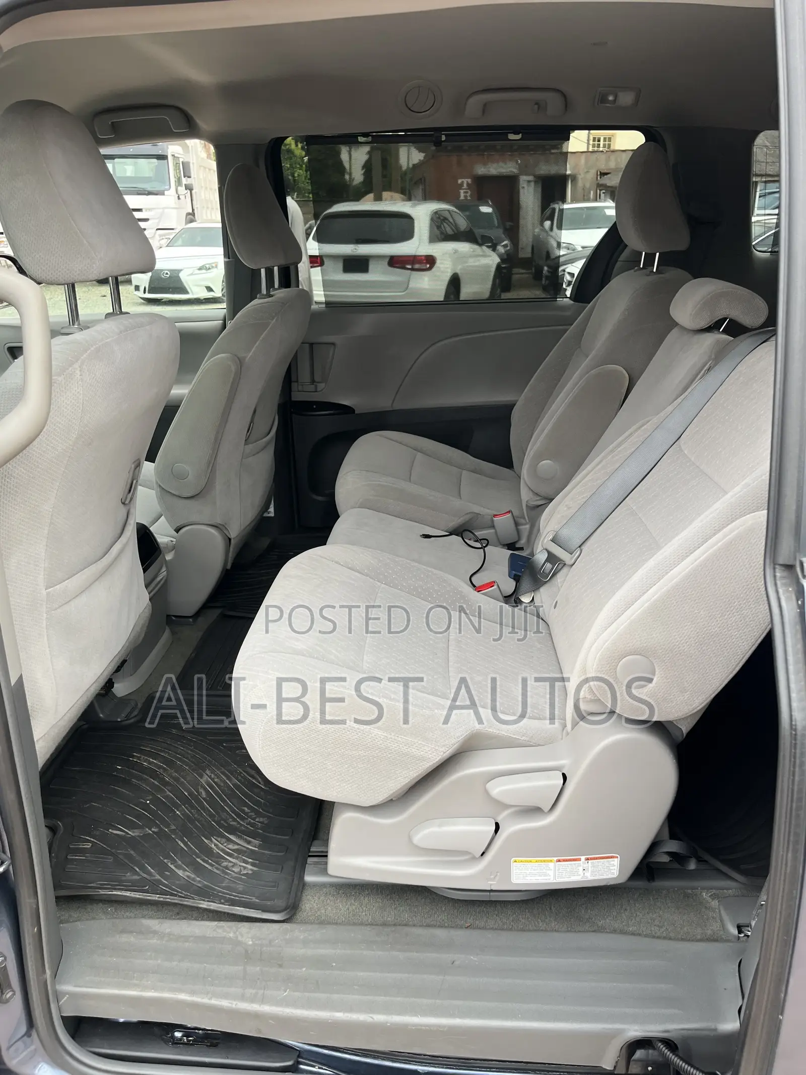 Toyota Sienna 2016 Black