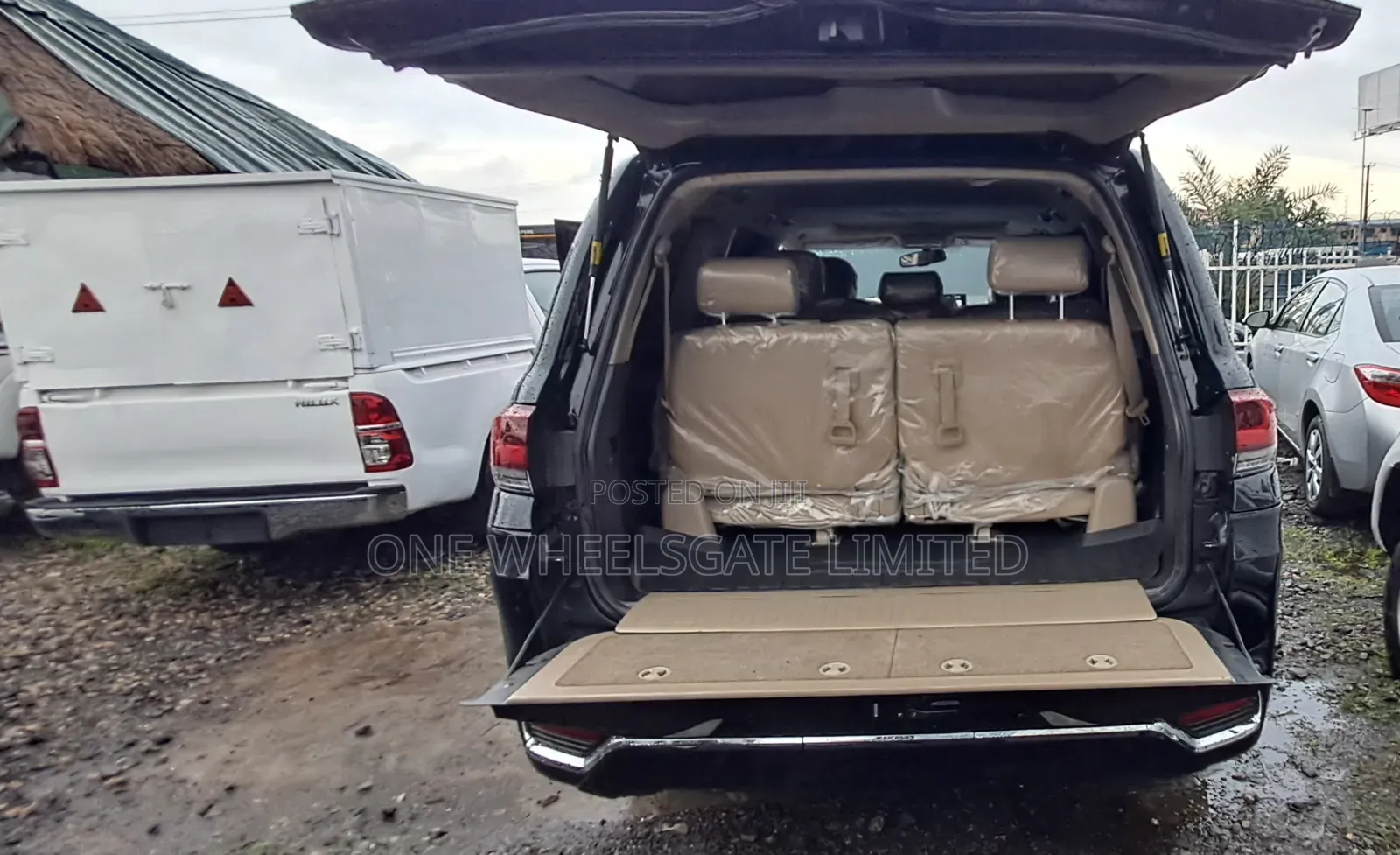 Toyota Land Cruiser 4.0 V6 GX-R 2011 Black