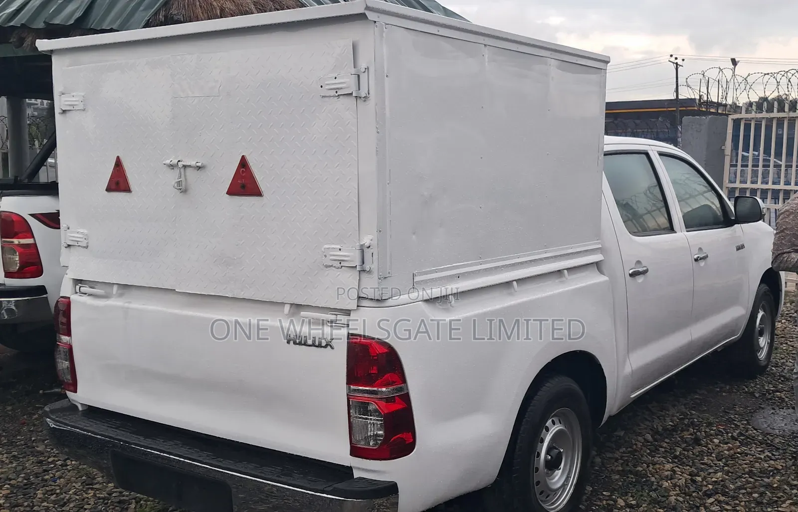 Toyota Hilux 2014 White
