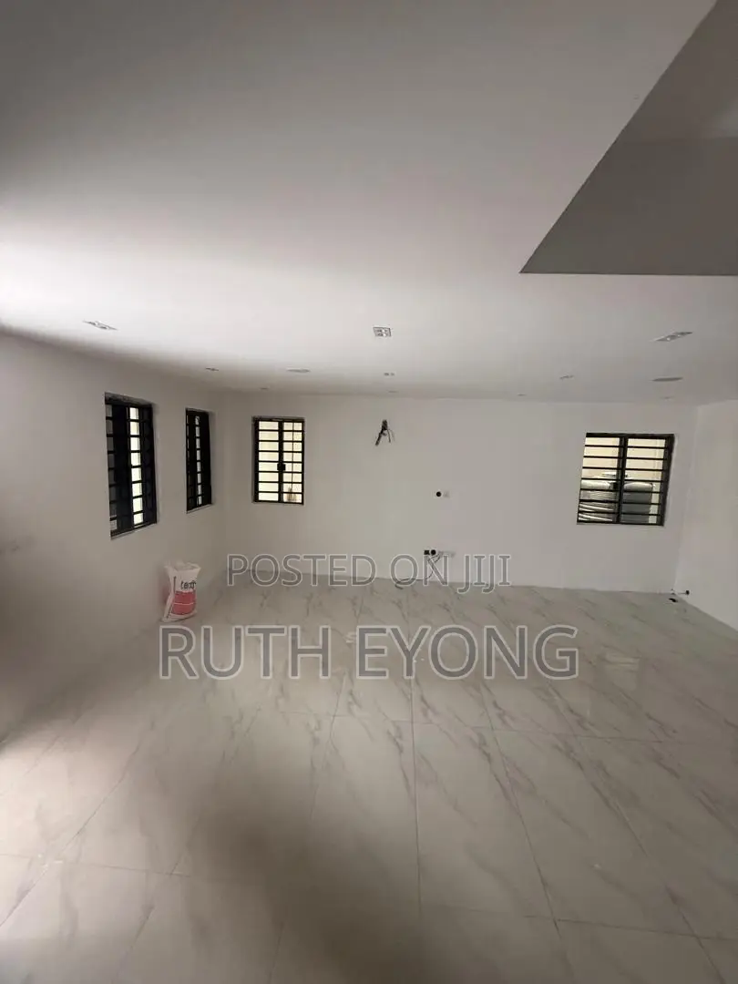 4bdrm Duplex in Ologolo Lekki Lagos for rent