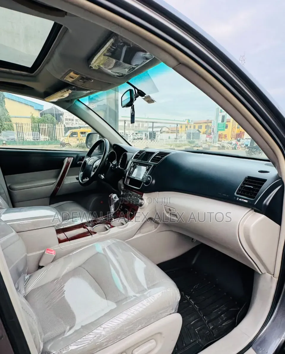 Toyota Highlander 2013 Gray