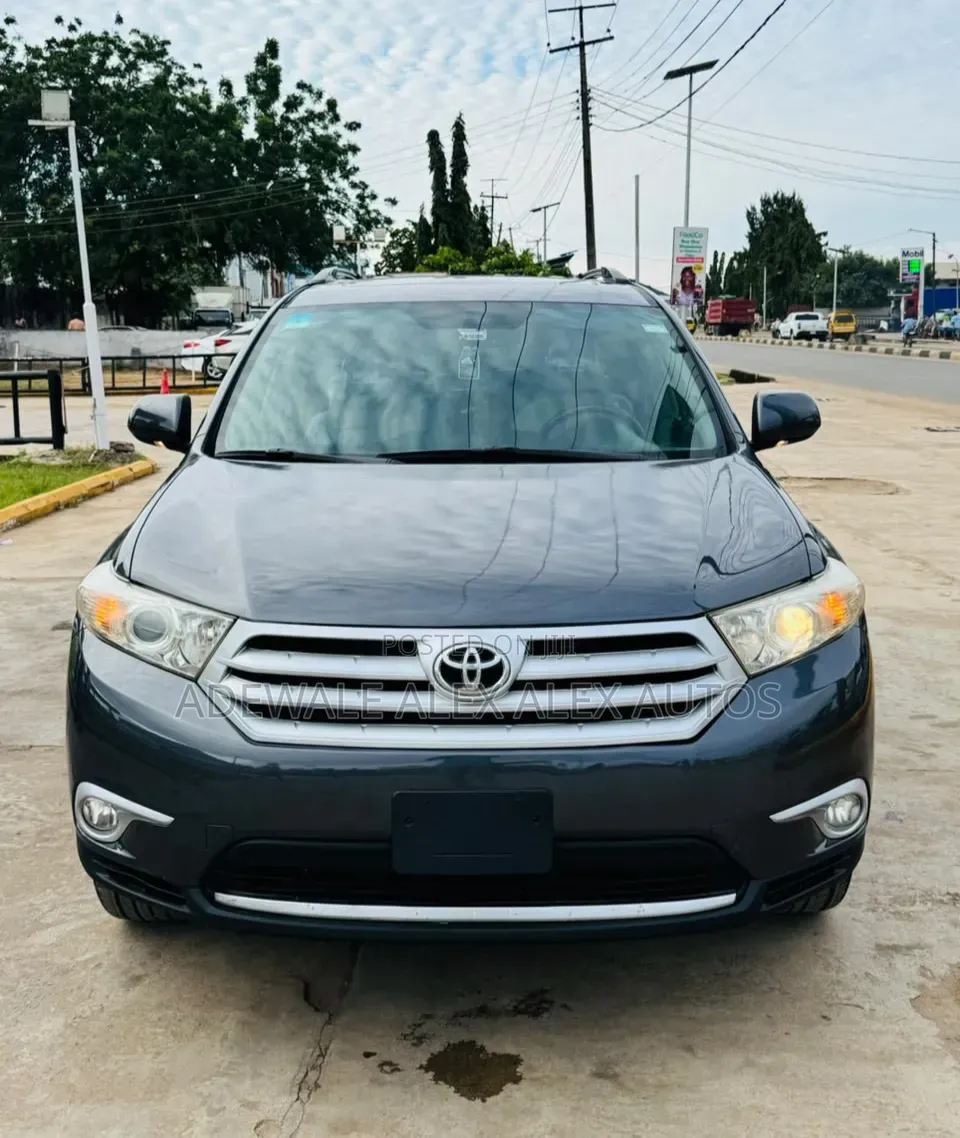Toyota Highlander 2013 Gray