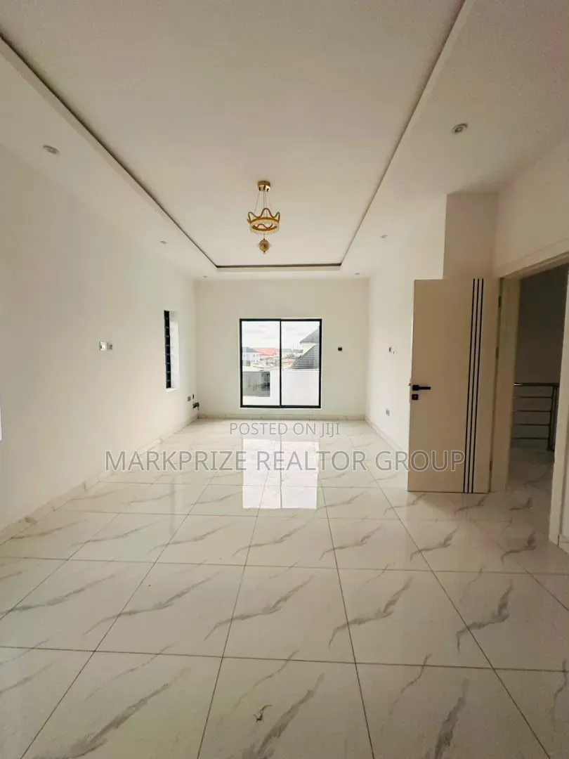 5bdrm Duplex in Gbagada Lagos for sale