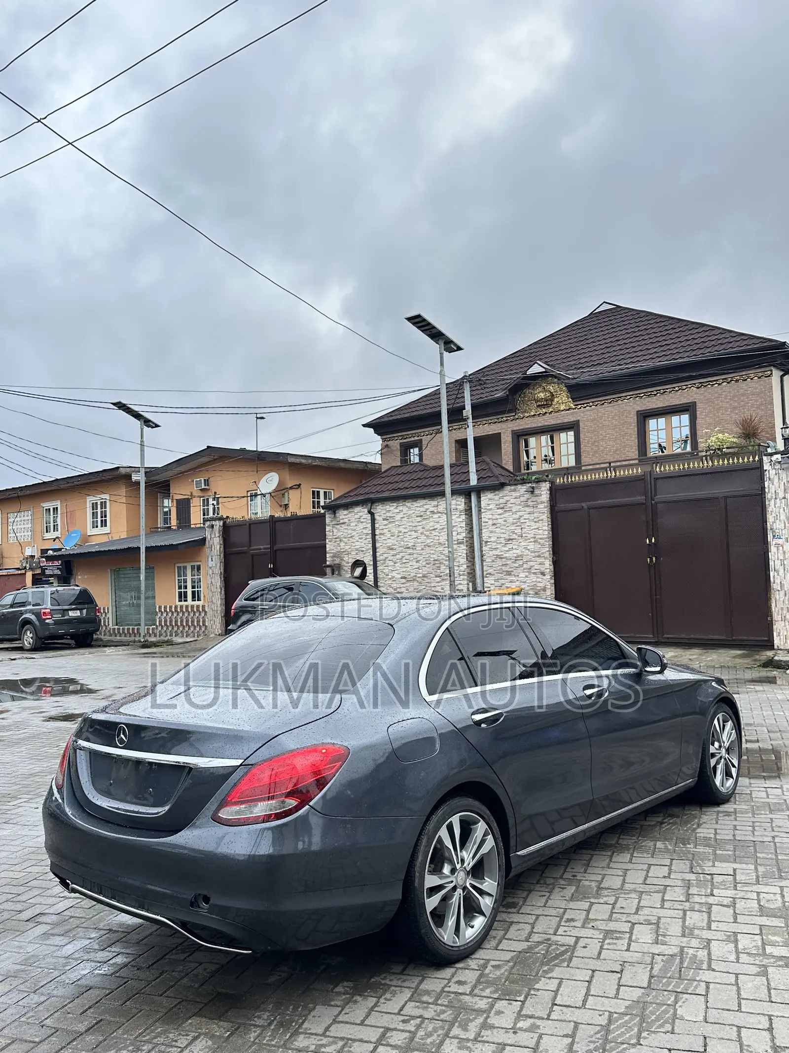Mercedes-Benz C300 Base 4Matic Sedan AWD (2.0L 4cyl 7A) 2016 Gray