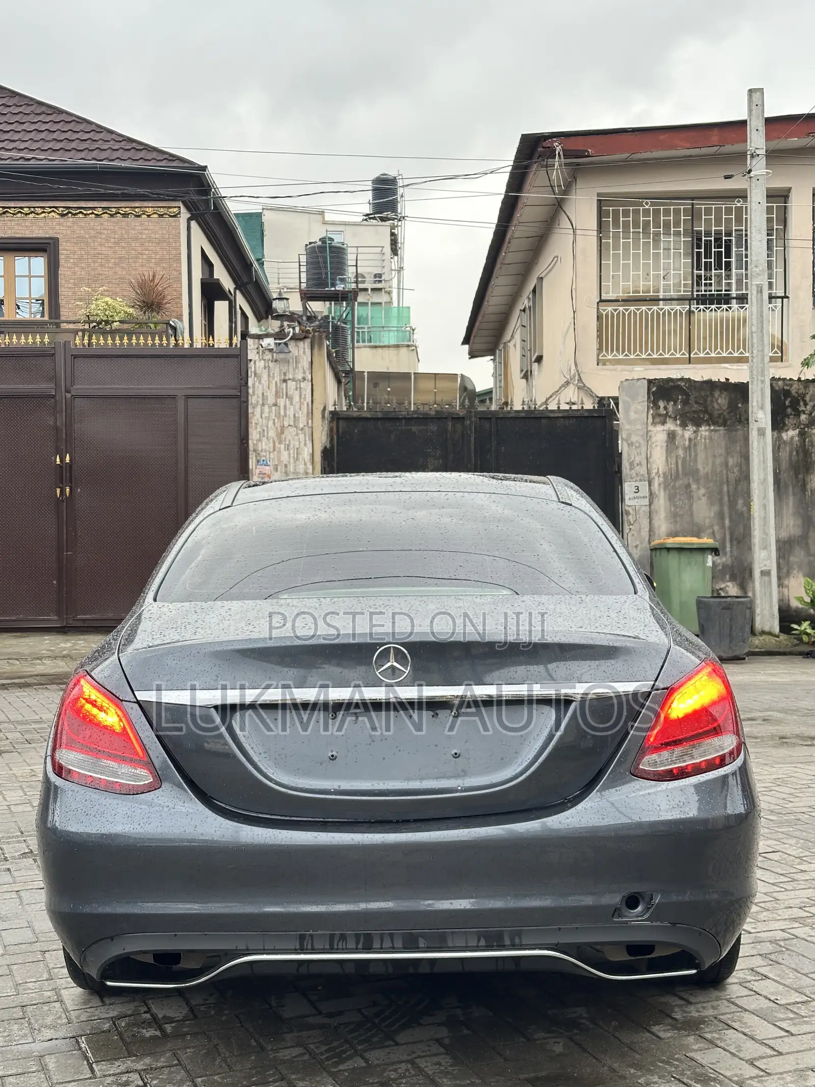 Mercedes-Benz C300 Base 4Matic Sedan AWD (2.0L 4cyl 7A) 2016 Gray
