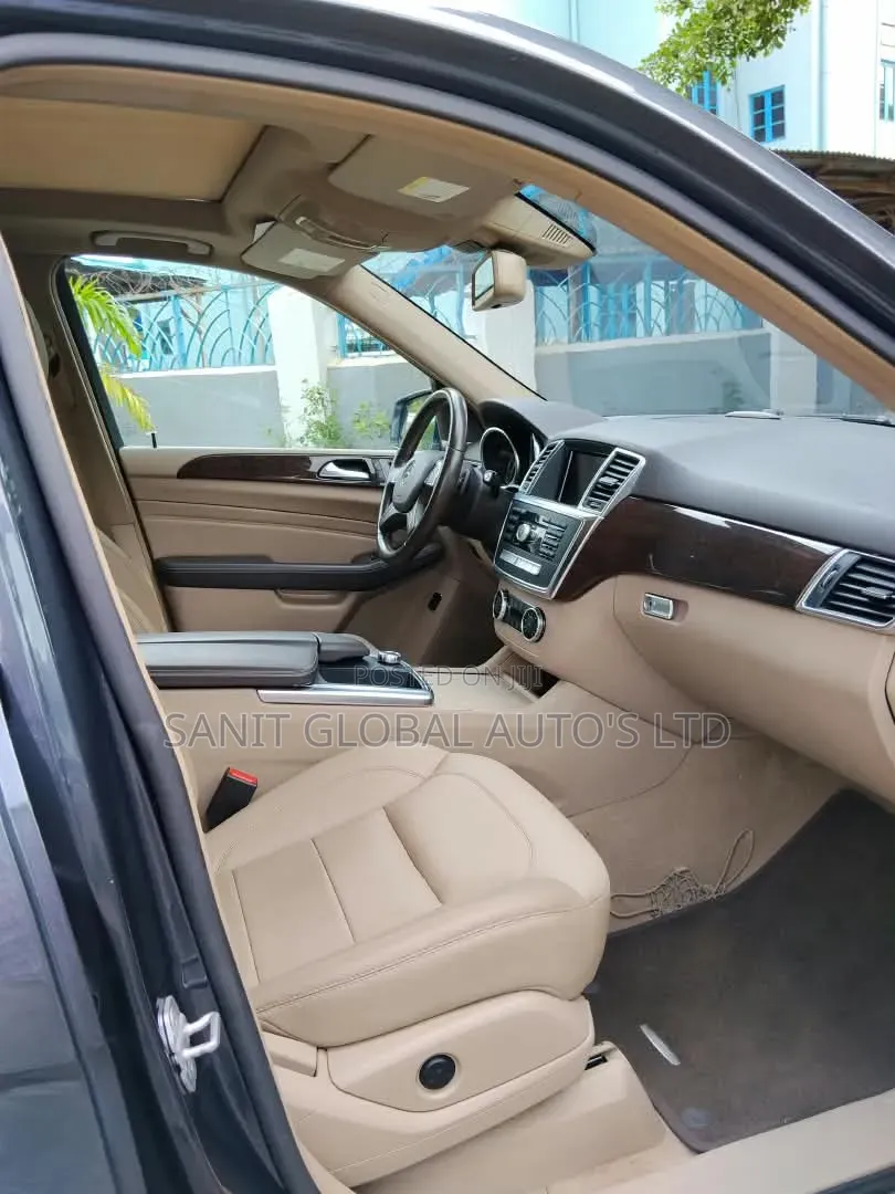 Mercedes-Benz M Class ML 350 4Matic 2012 Gray