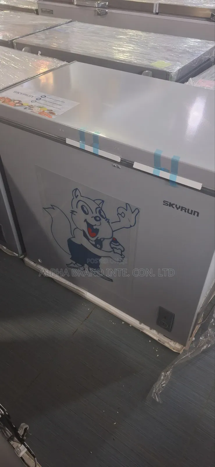 Skyrun 200lt Inverter Freezer