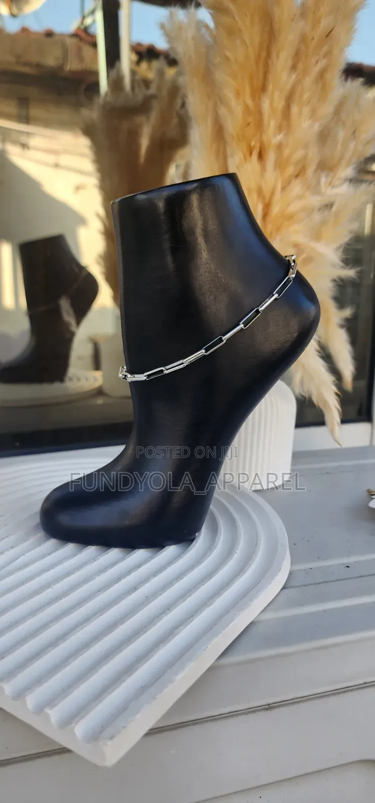 Looses Chain Style Leg Chain