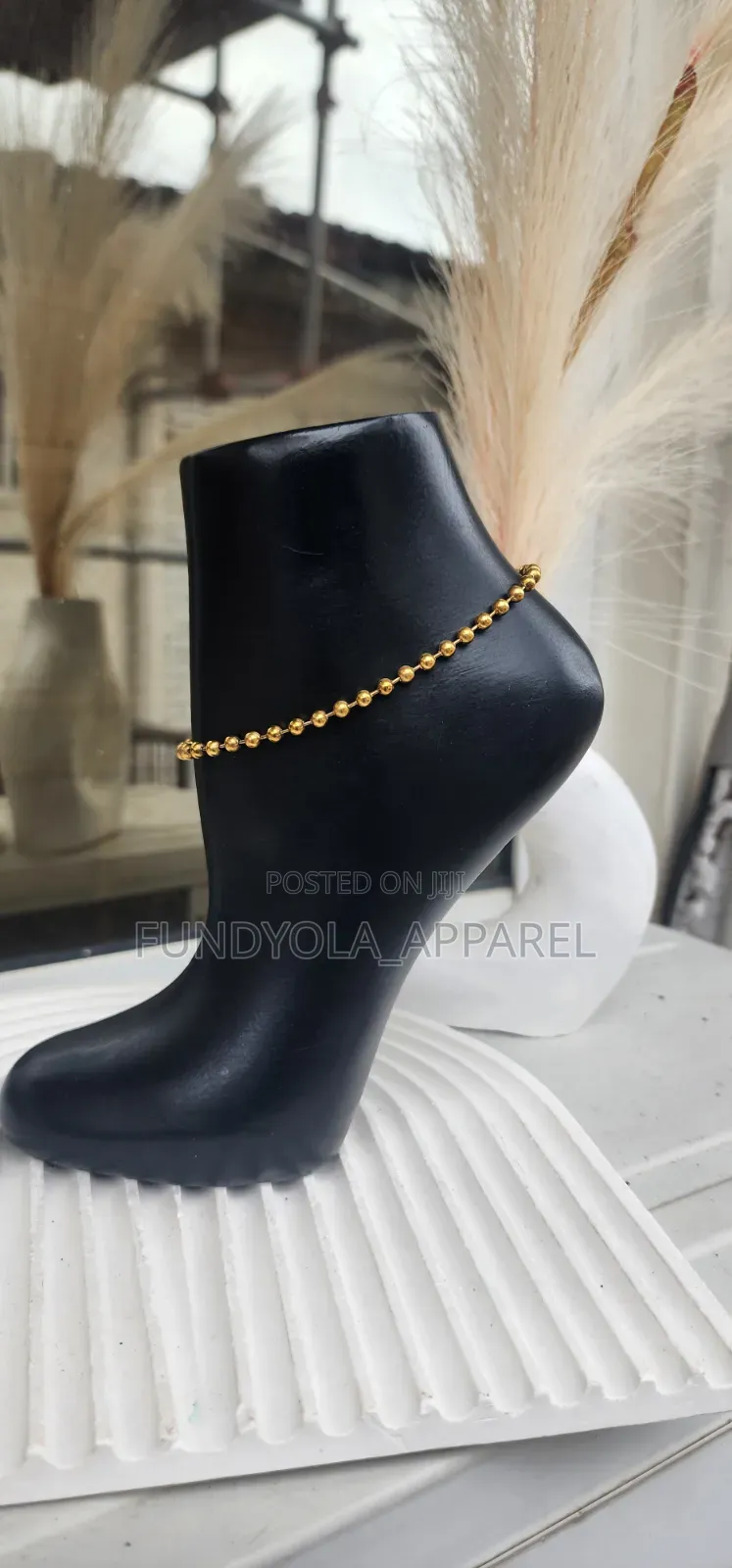 Ball Pearl Gold Steel Leg Chain