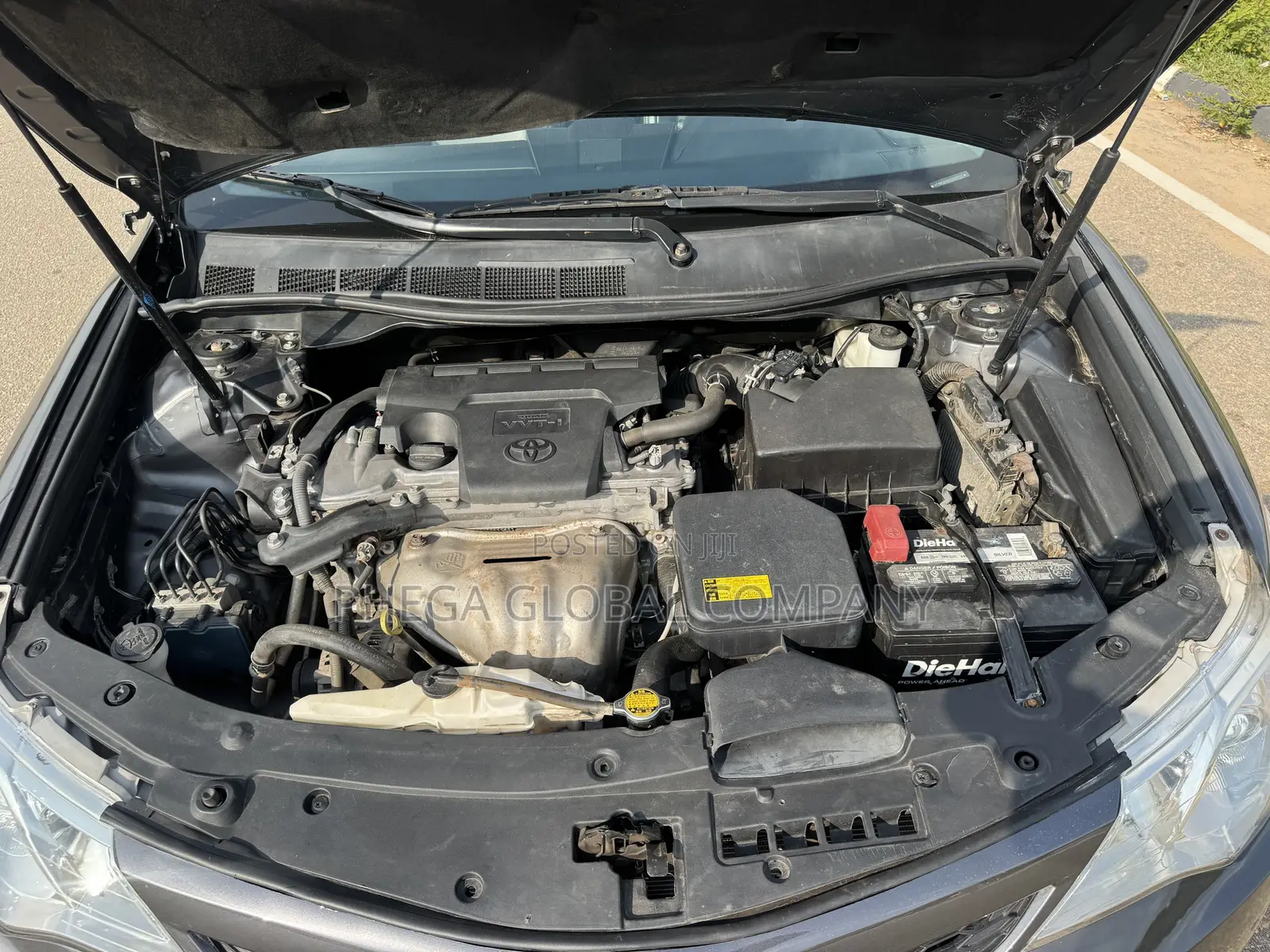 Toyota Camry SE 4dr Sedan (2.5L 4cyl 6A) 2013 Gray