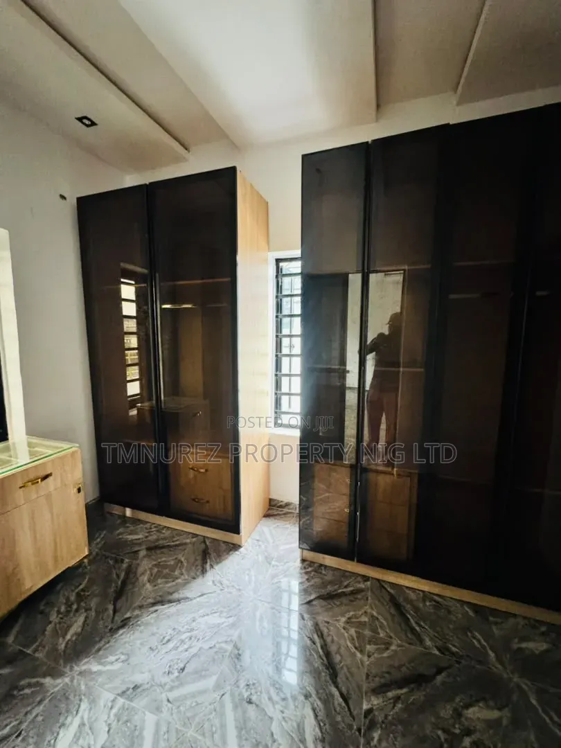 4bdrm Duplex in Ikeja GRA for sale