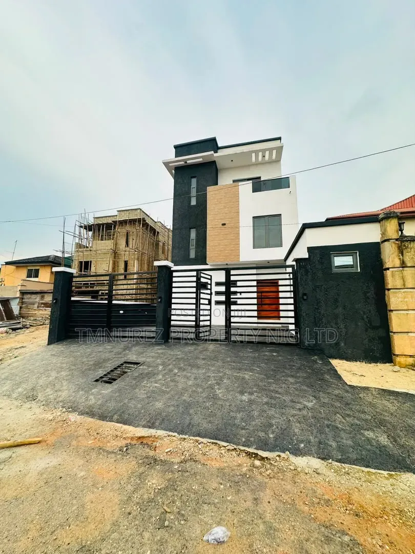 5bdrm Duplex in Phase 1 / Gbagada for sale