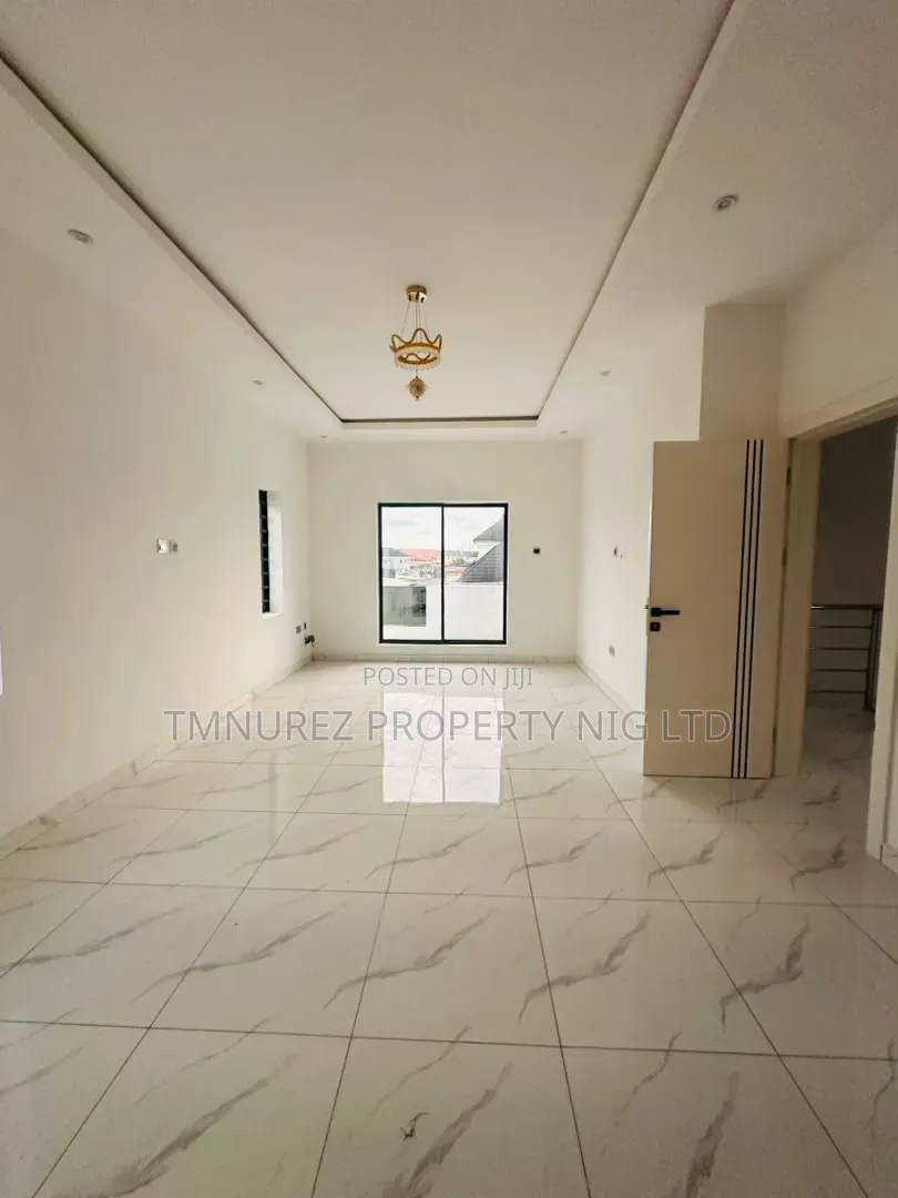 5bdrm Duplex in Phase 1 / Gbagada for sale