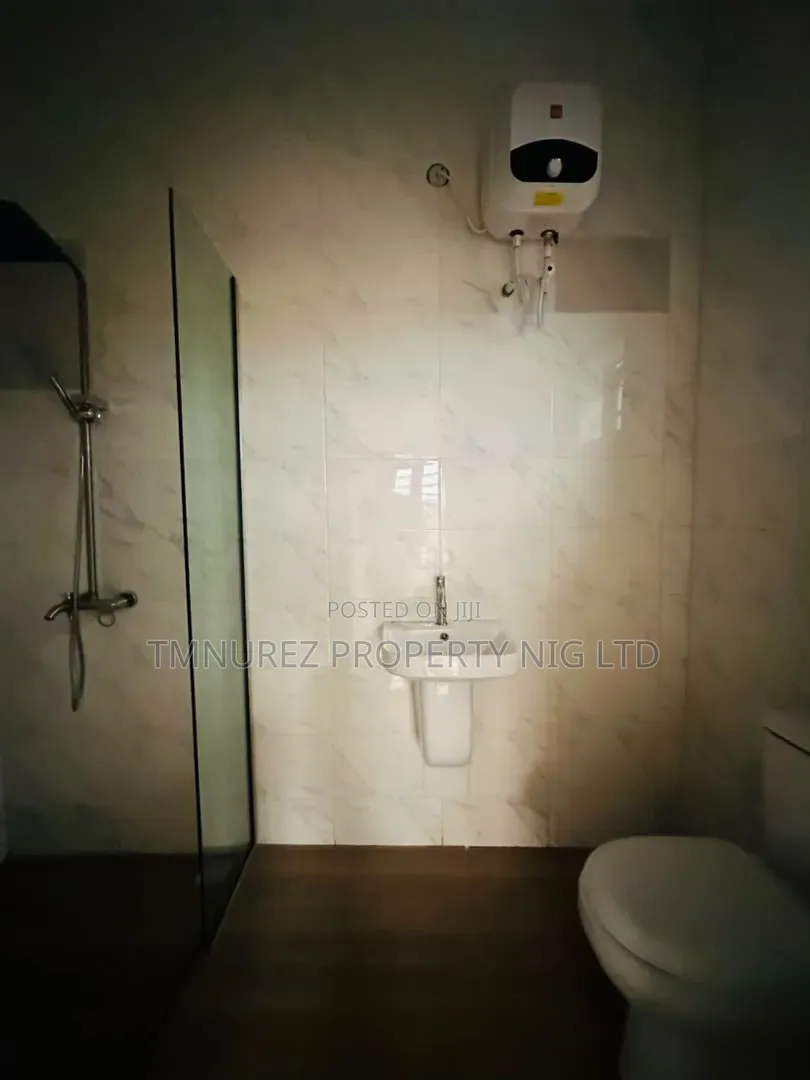 5bdrm Duplex in Phase 1 / Gbagada for sale