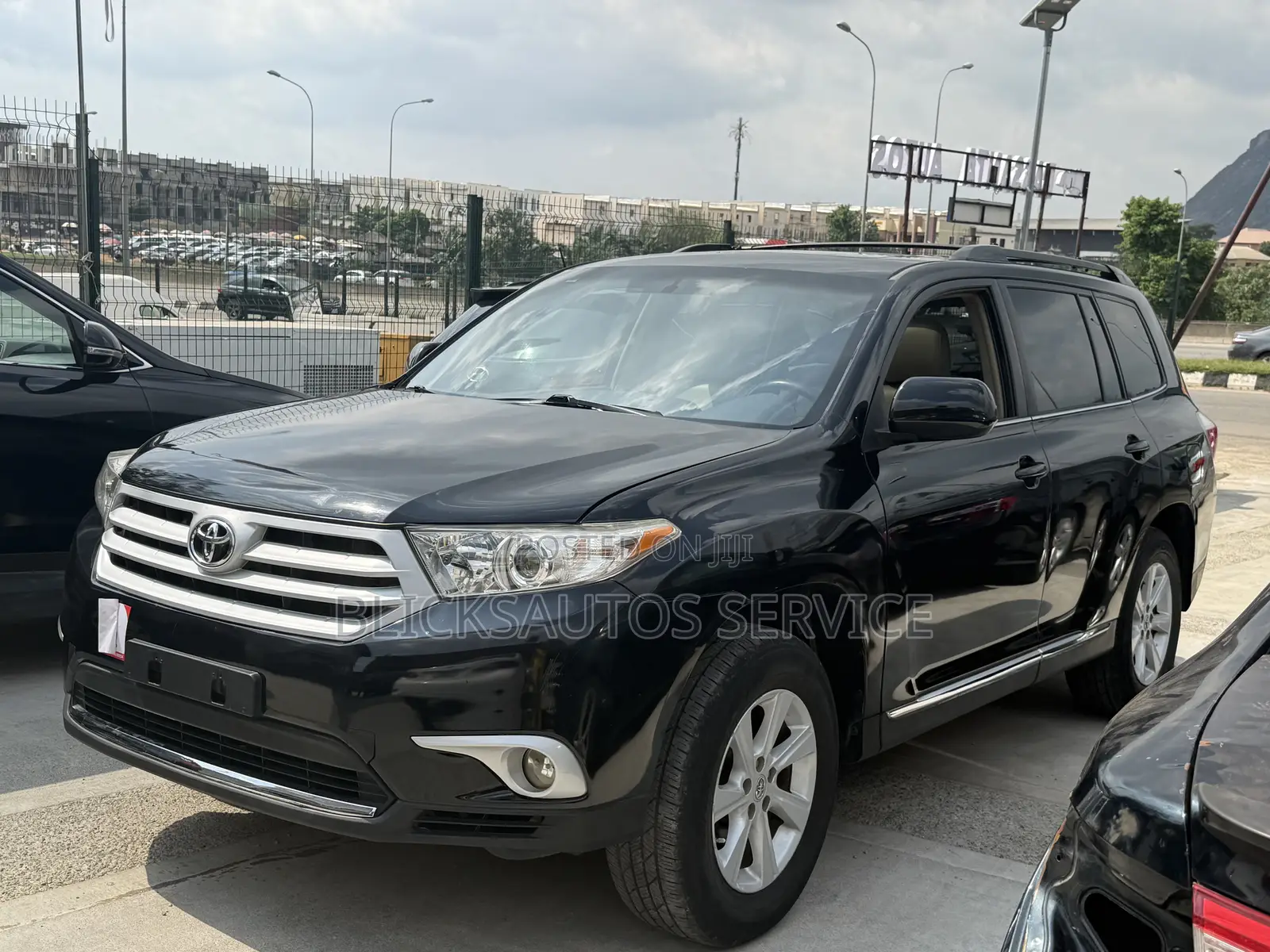 Toyota Highlander Limited 3.5l 4WD 2013 Black