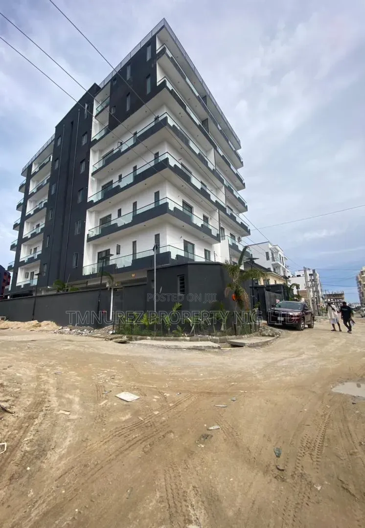 2bdrm Apartment in Lekki Phase 1 for sale