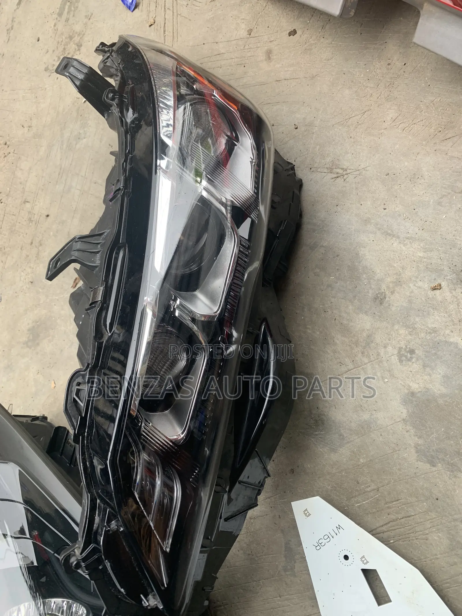 Toyota Avalon 2023 Headlight Replacement
