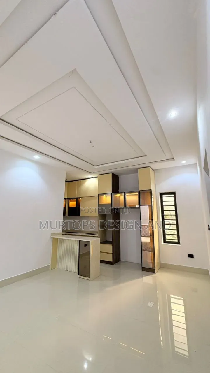 2bdrm Apartment in Old Bodija for sale