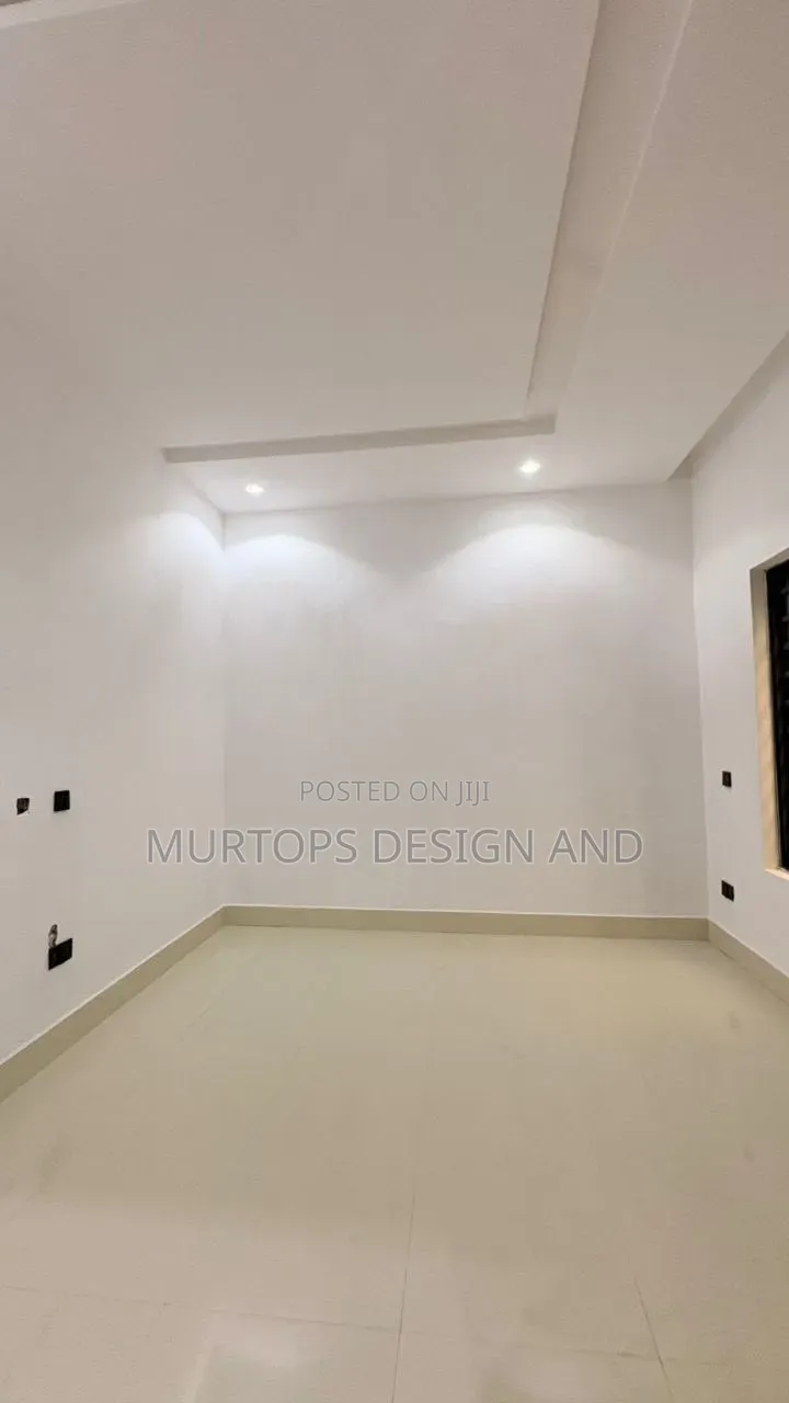 2bdrm Apartment in Old Bodija for sale