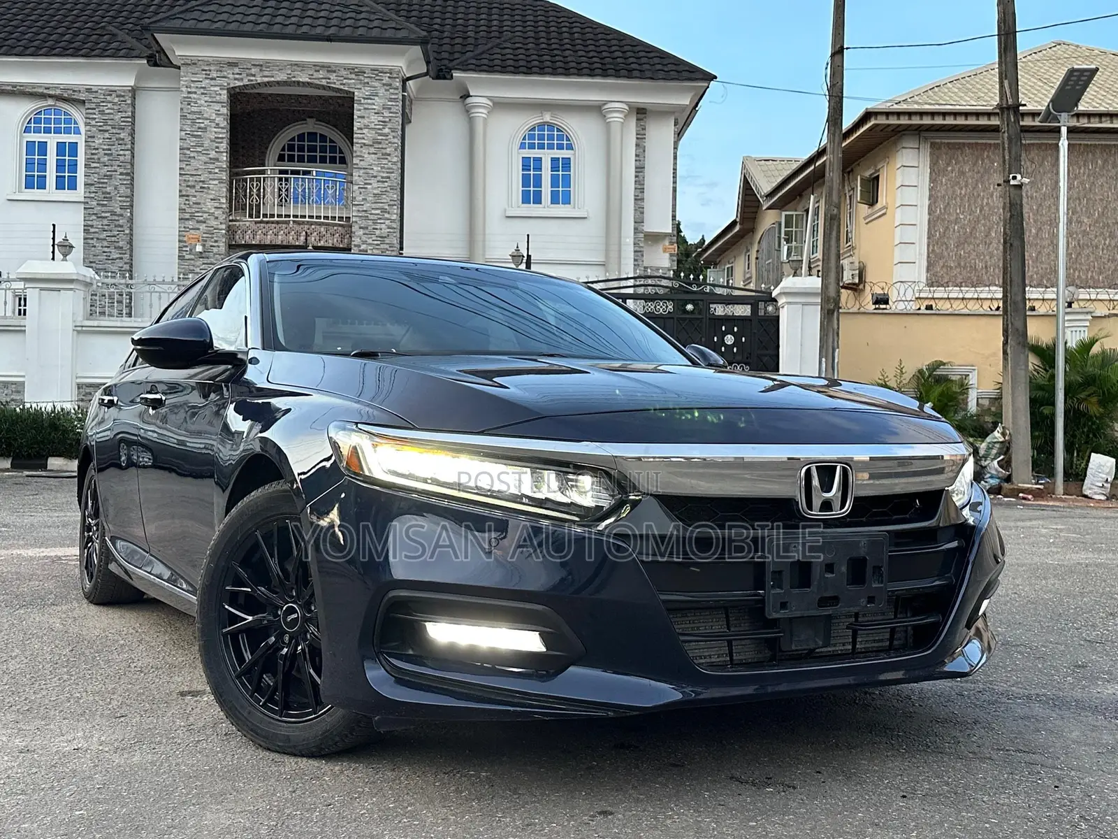 Honda Accord Touring 2018 Blue