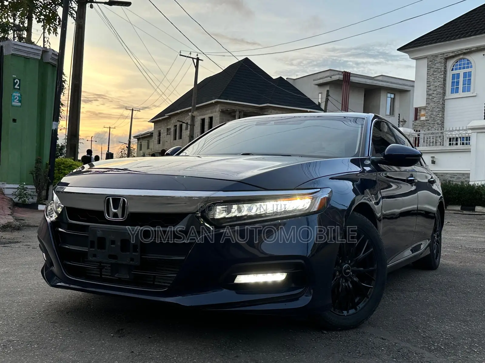 Honda Accord Touring 2018 Blue