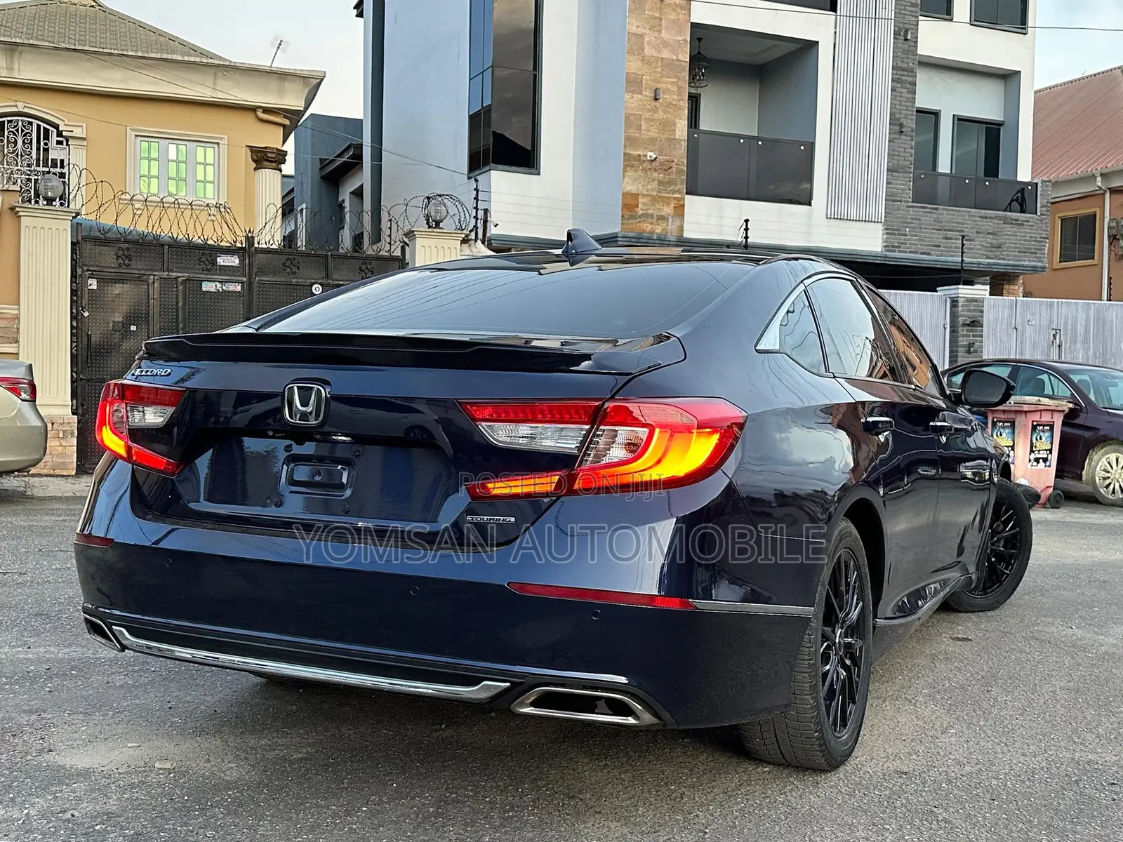 Honda Accord Touring 2018 Blue