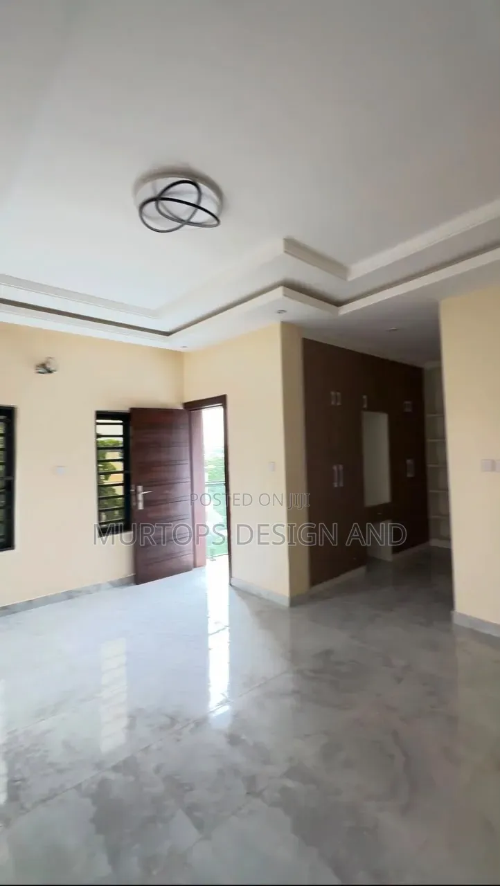 4bdrm Duplex in Oba Akran for sale