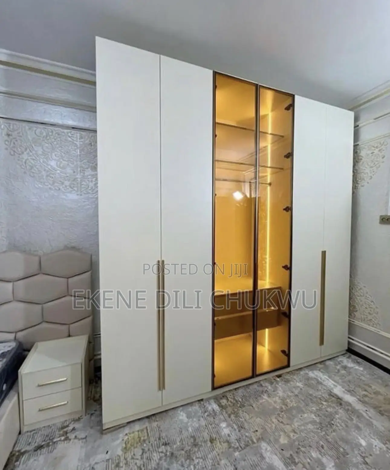 Modern Luxury LED Glass Wardrobe