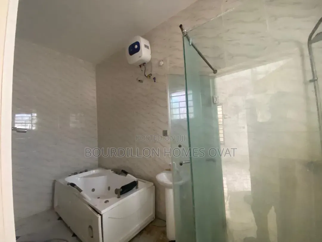 2bdrm Duplex in Chevron Alternative for rent