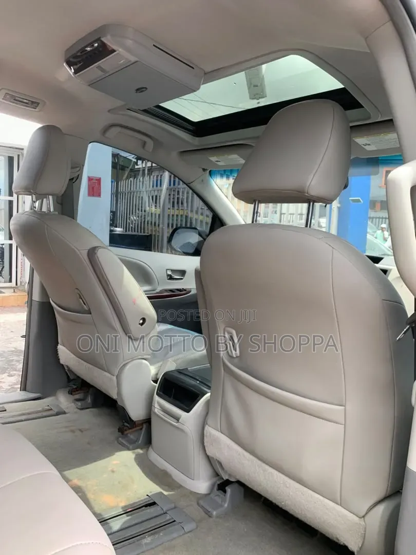 Toyota Sienna XLE 7 Passenger 2012 Black