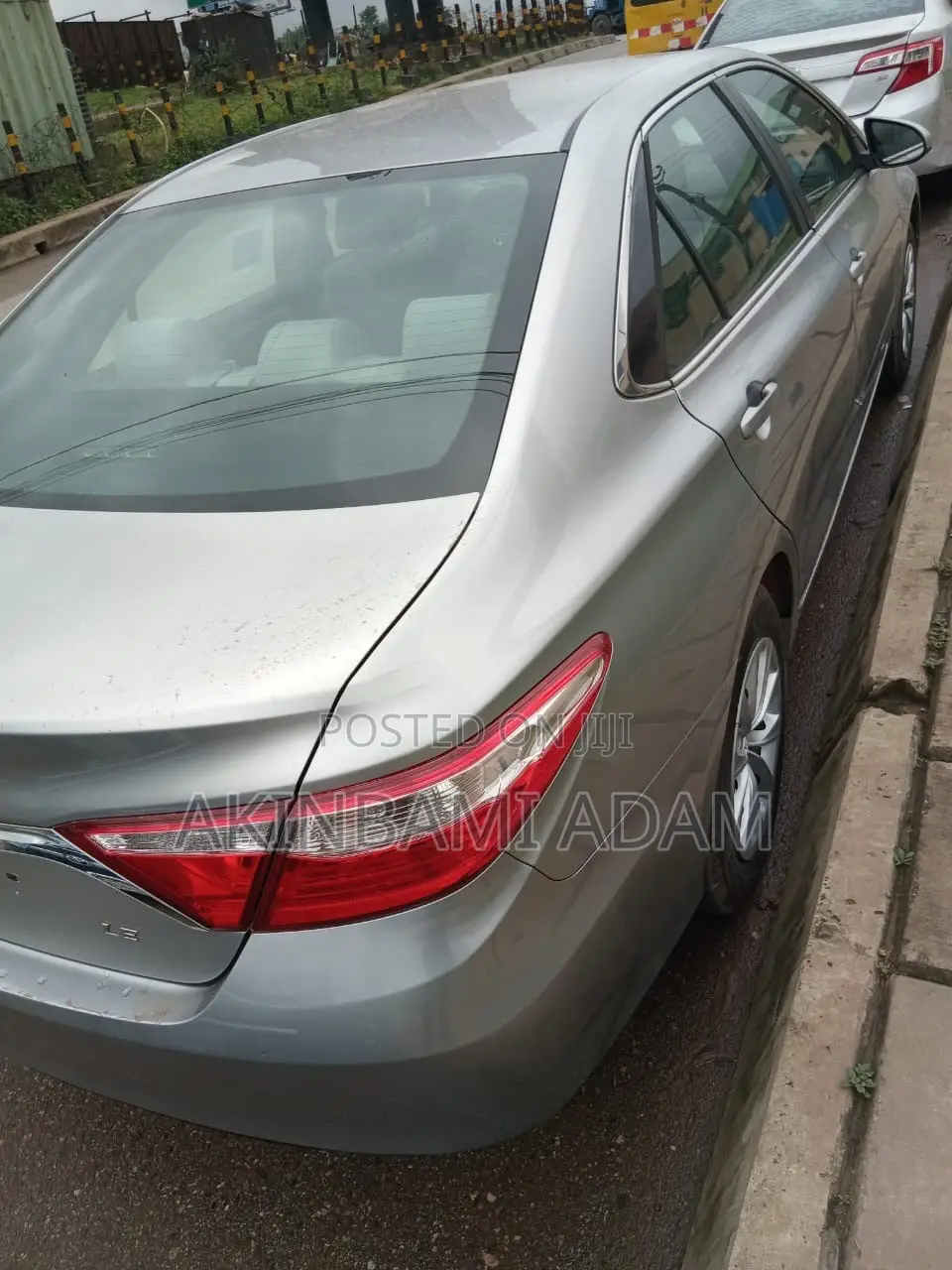 Toyota Camry LE 4dr Sedan (2.5L 4cyl 6A) 2016 Gray