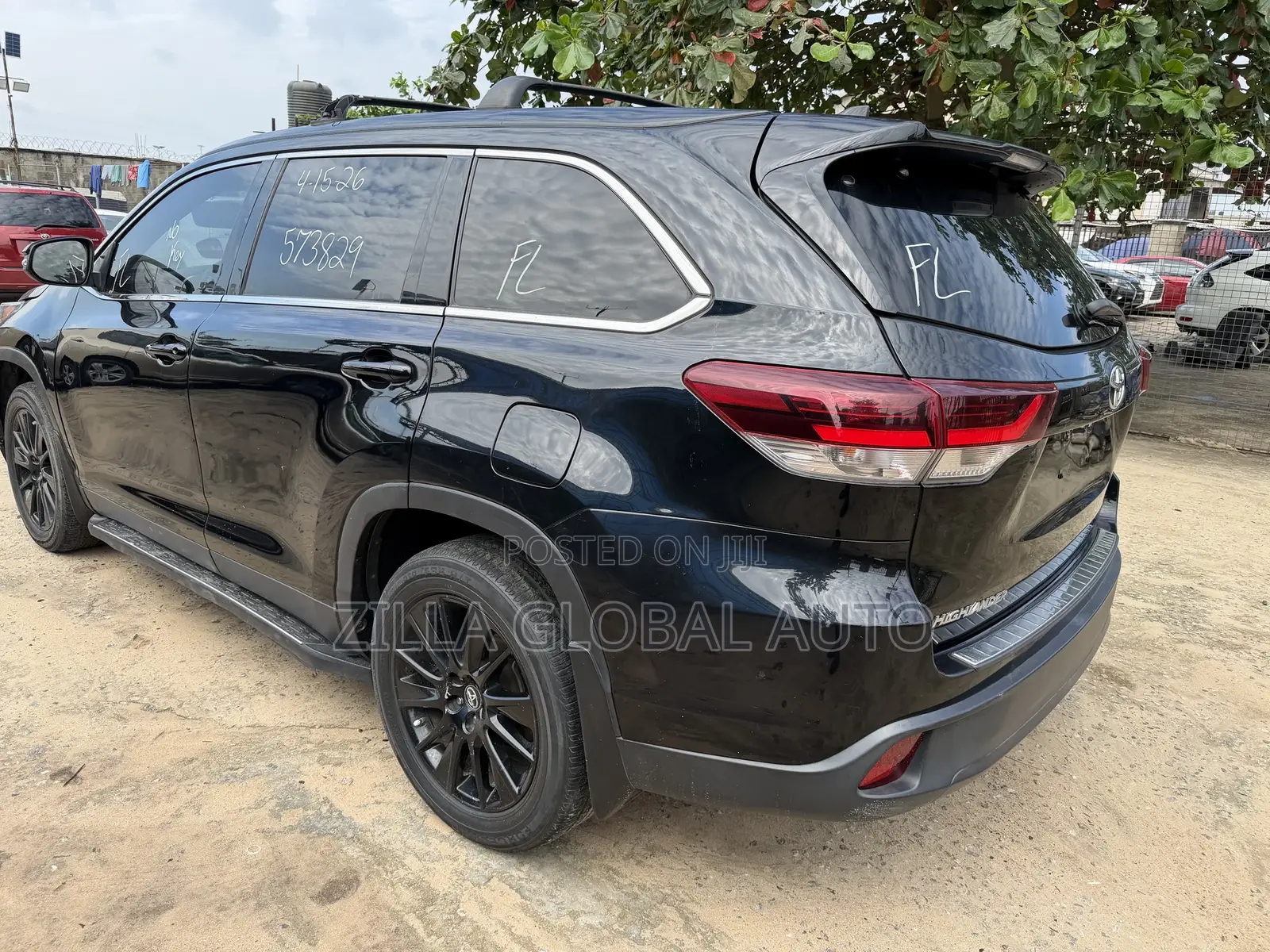 Toyota Highlander SE 2019 Black