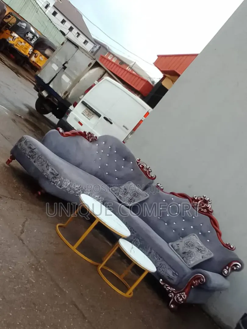 Luxury Imported Royal Sofa Set, Throw Pillows and 2 in 1 Center Table