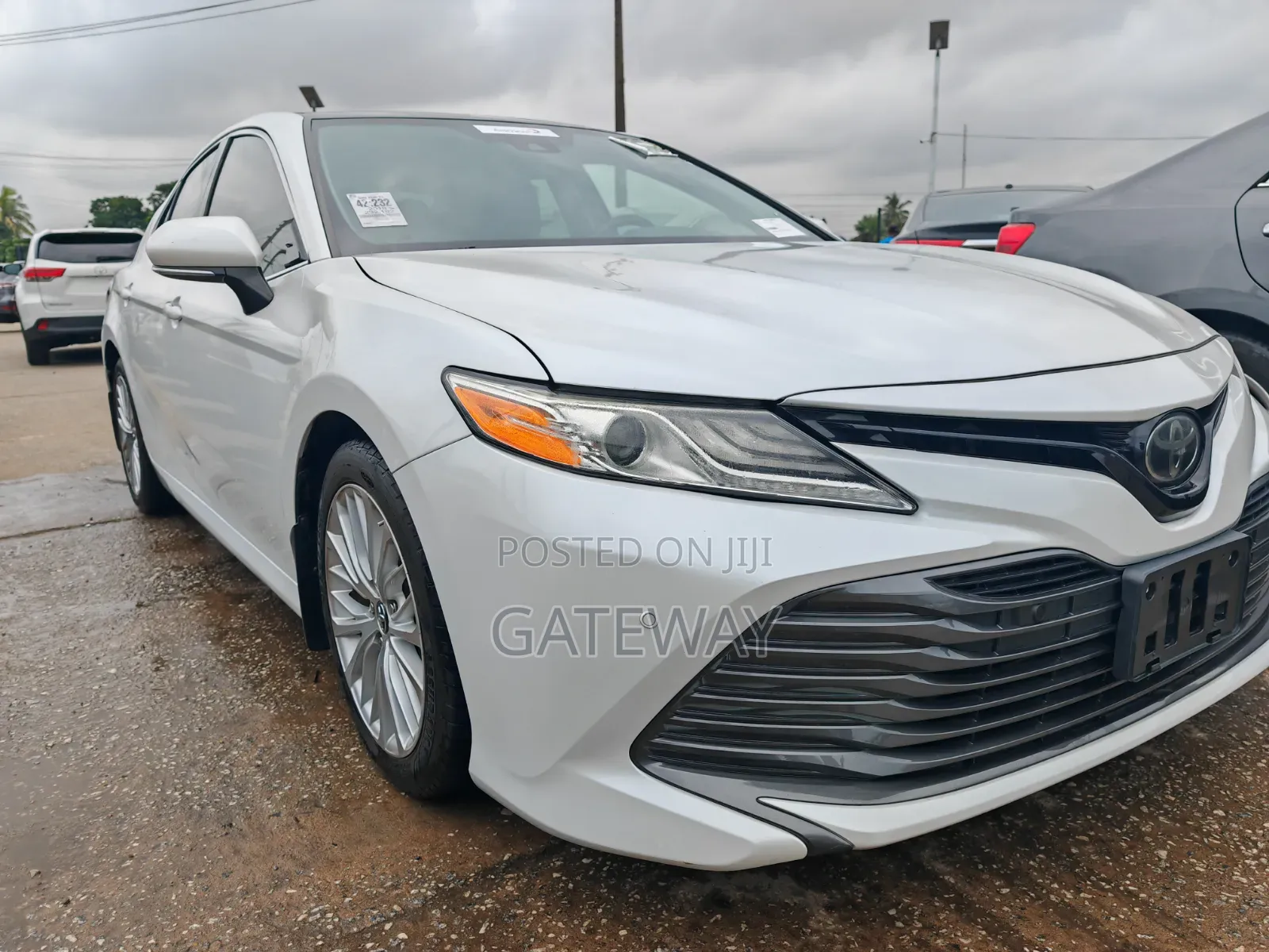 Toyota Camry 2018 White