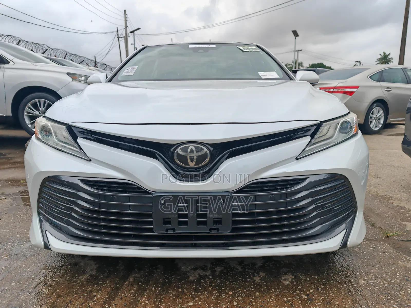 Toyota Camry 2018 White