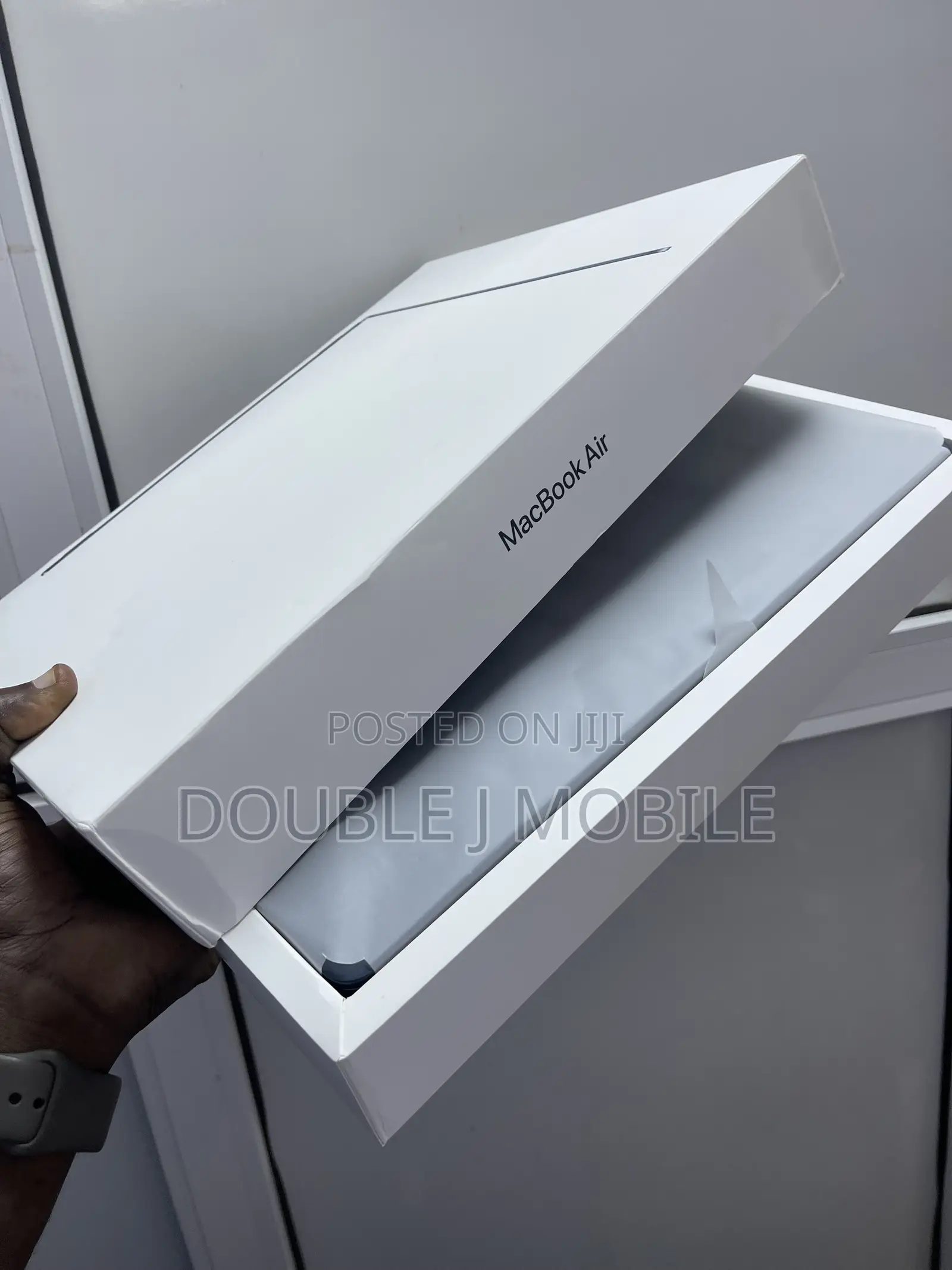 Laptop Apple MacBook Air 2024 M3 16GB Apple M3 SSD 256GB