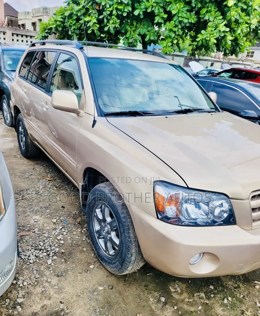 Toyota Highlander V6 2005 Gold