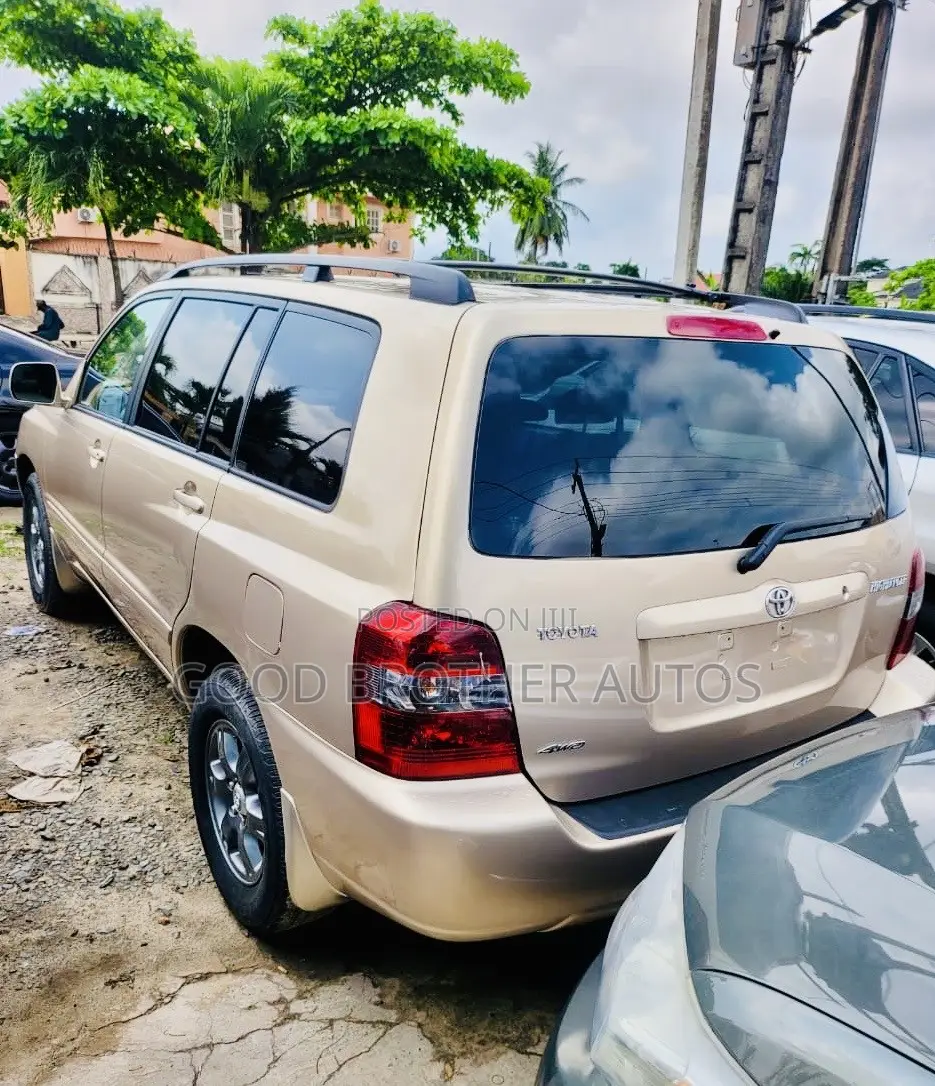 Toyota Highlander V6 2005 Gold