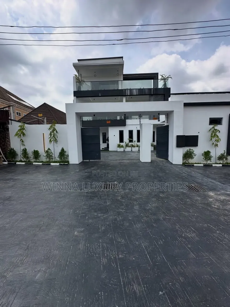 6bdrm Duplex in 3Rd Avenue Gwarinpa for sale