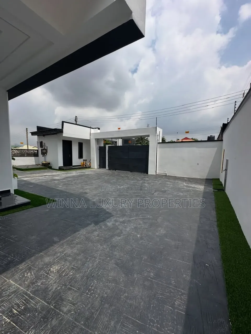 6bdrm Duplex in 3Rd Avenue Gwarinpa for sale
