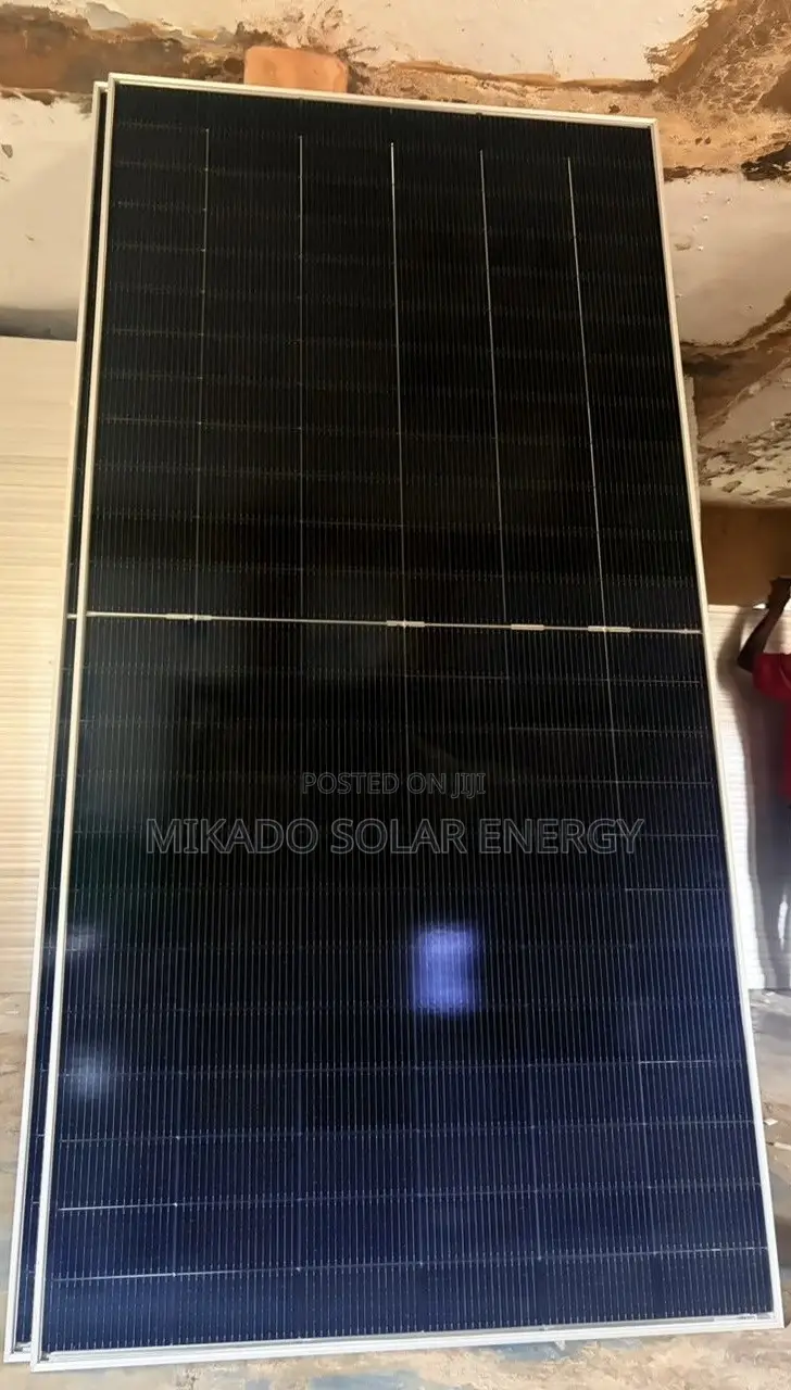 630w Mono Crystalline Solar Panel (Grade a High Efficiency Panel)