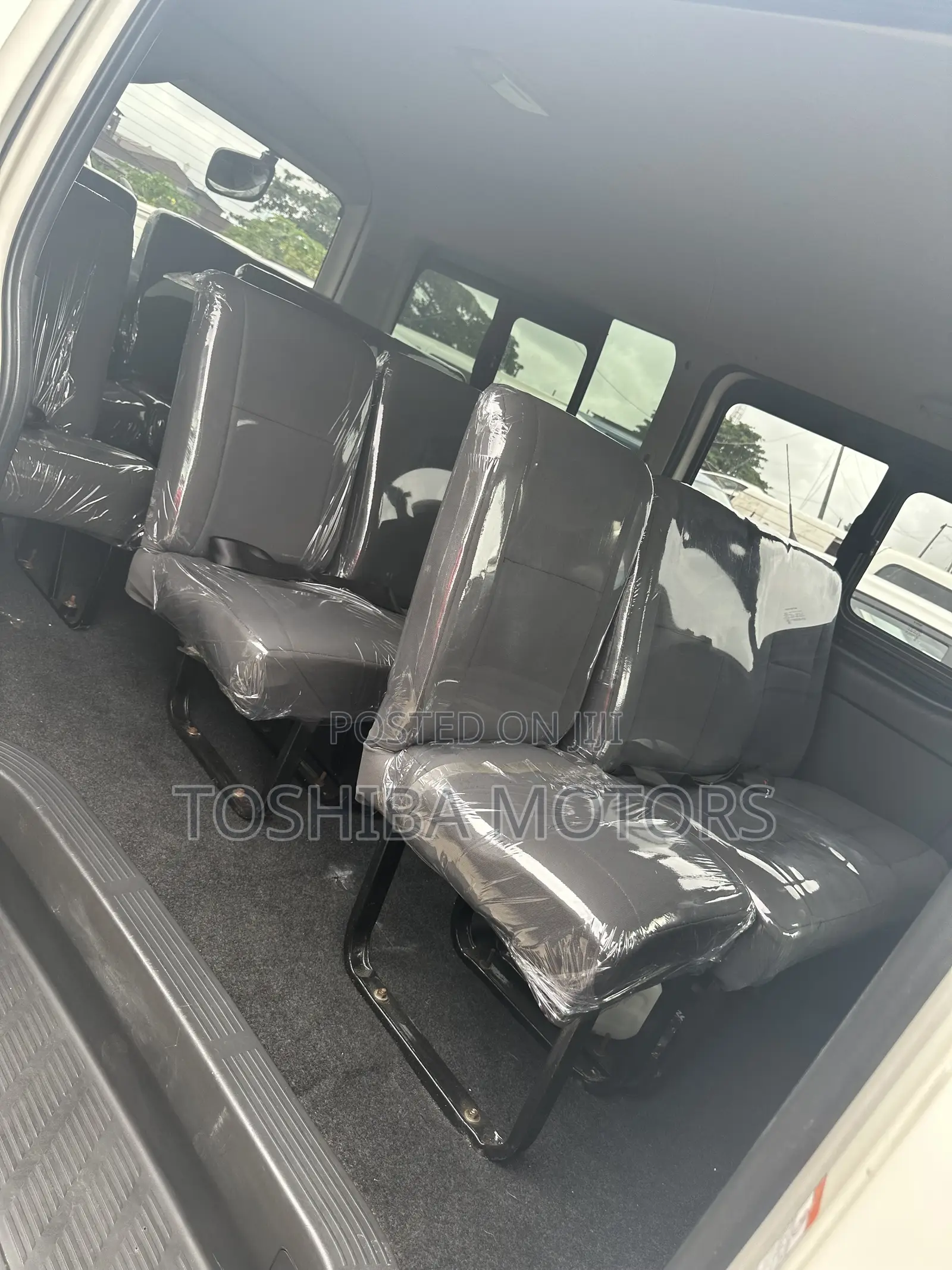 Toyota HiAce 2015 White