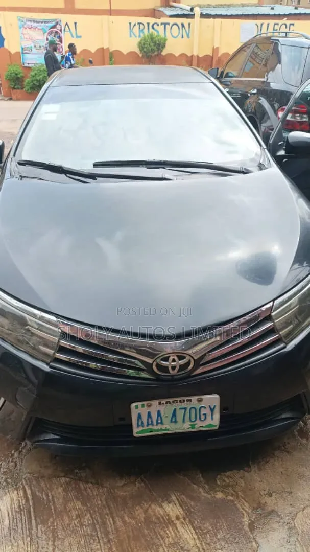 Toyota Corolla 2015 Black