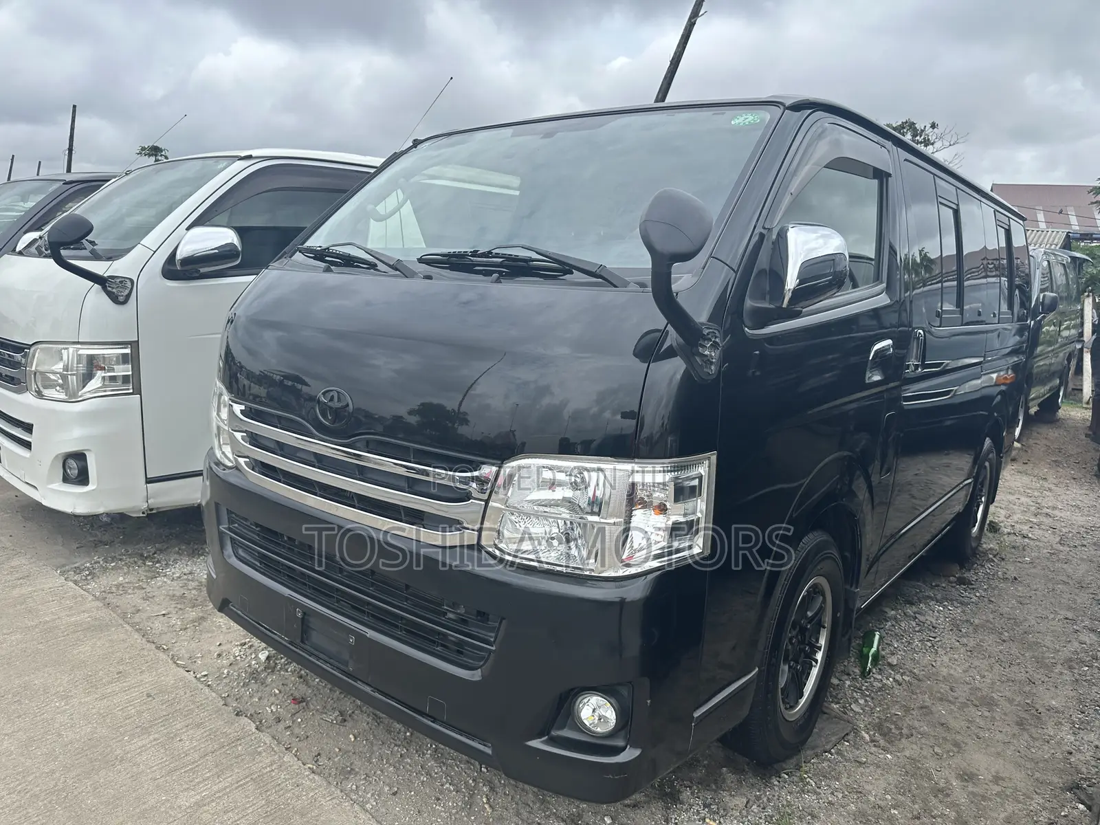 Toyota HiAce 2016 Black