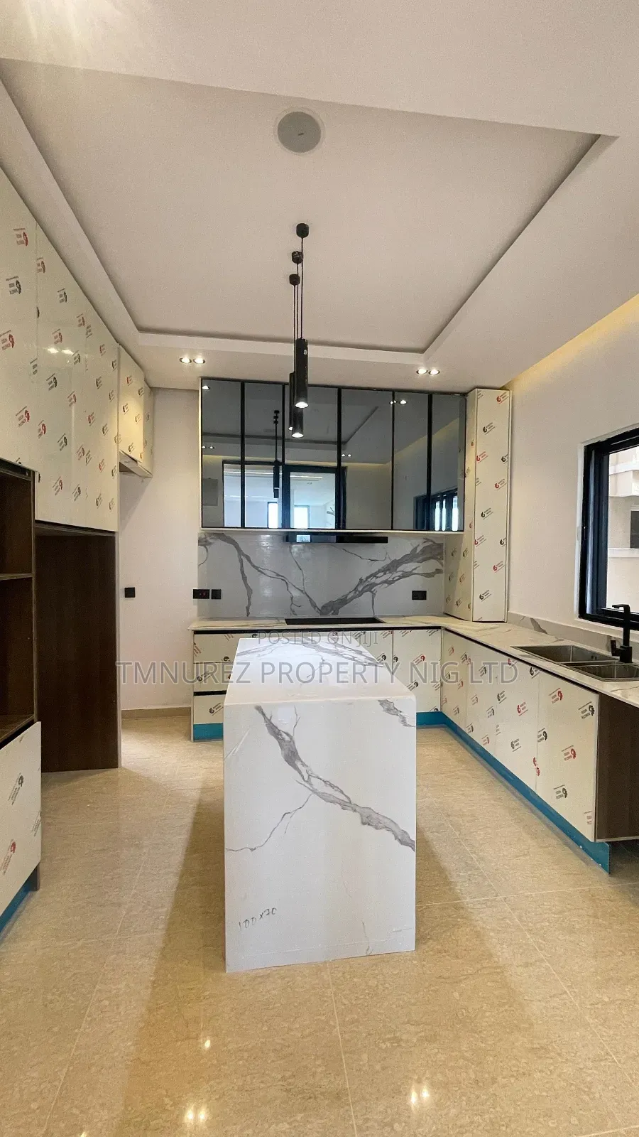 5bdrm Duplex in Osapa london for sale
