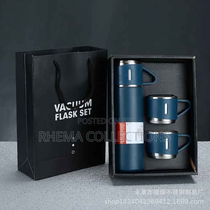 Stainless Steel Vacuum Flask Gift Set (500ml + 3 Cups)